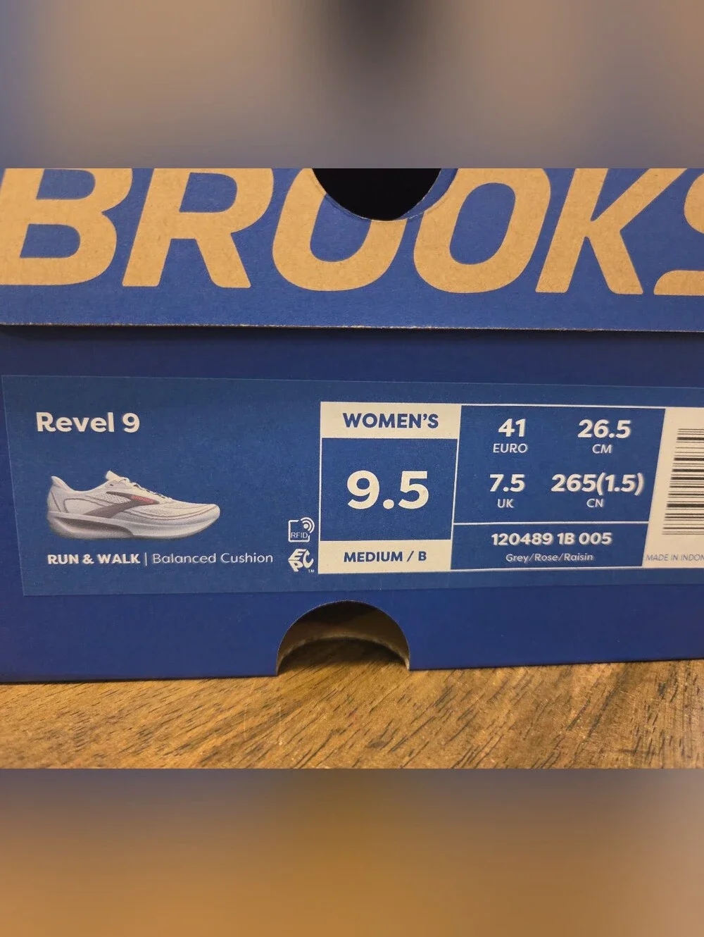 Brooks Women’s Revel 9 Sneakers Size 9.5